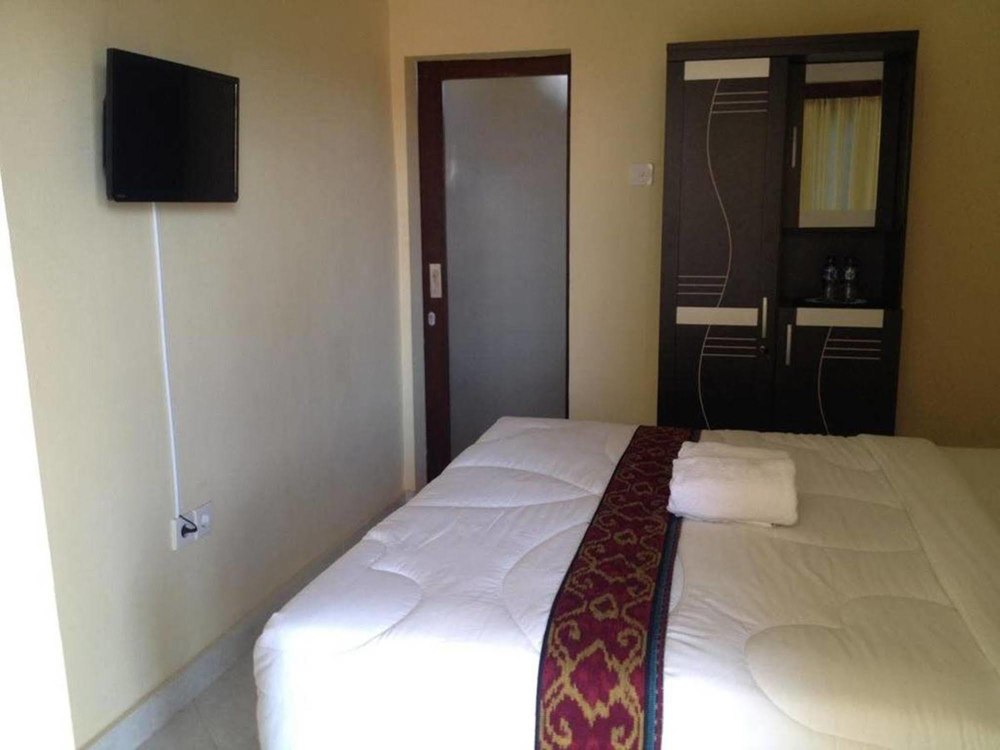 Sari Buana Bed & Breakfast Kuta Lombok Exterior foto